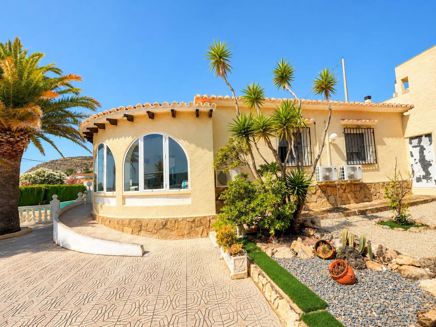 3 bedroom Villa for sale in Calpe / Calp with pool garage - € 575,000 (Ref: 9924843)