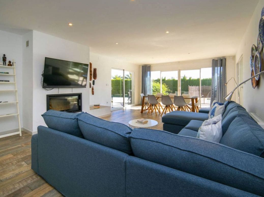 5 sypialnia Willa na sprzedaż w Calpe / Calp z basenem garażem - 750 000 € (Ref: 9997753)