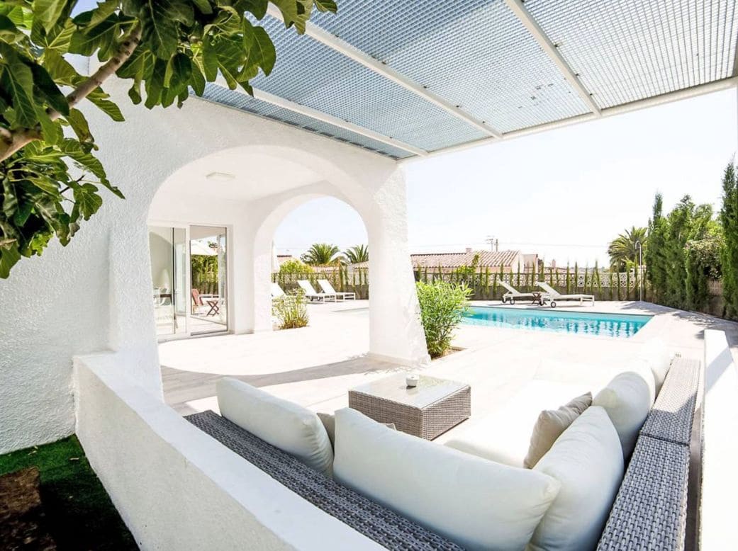 5 sypialnia Willa na sprzedaż w Calpe / Calp z basenem garażem - 750 000 € (Ref: 9997753)