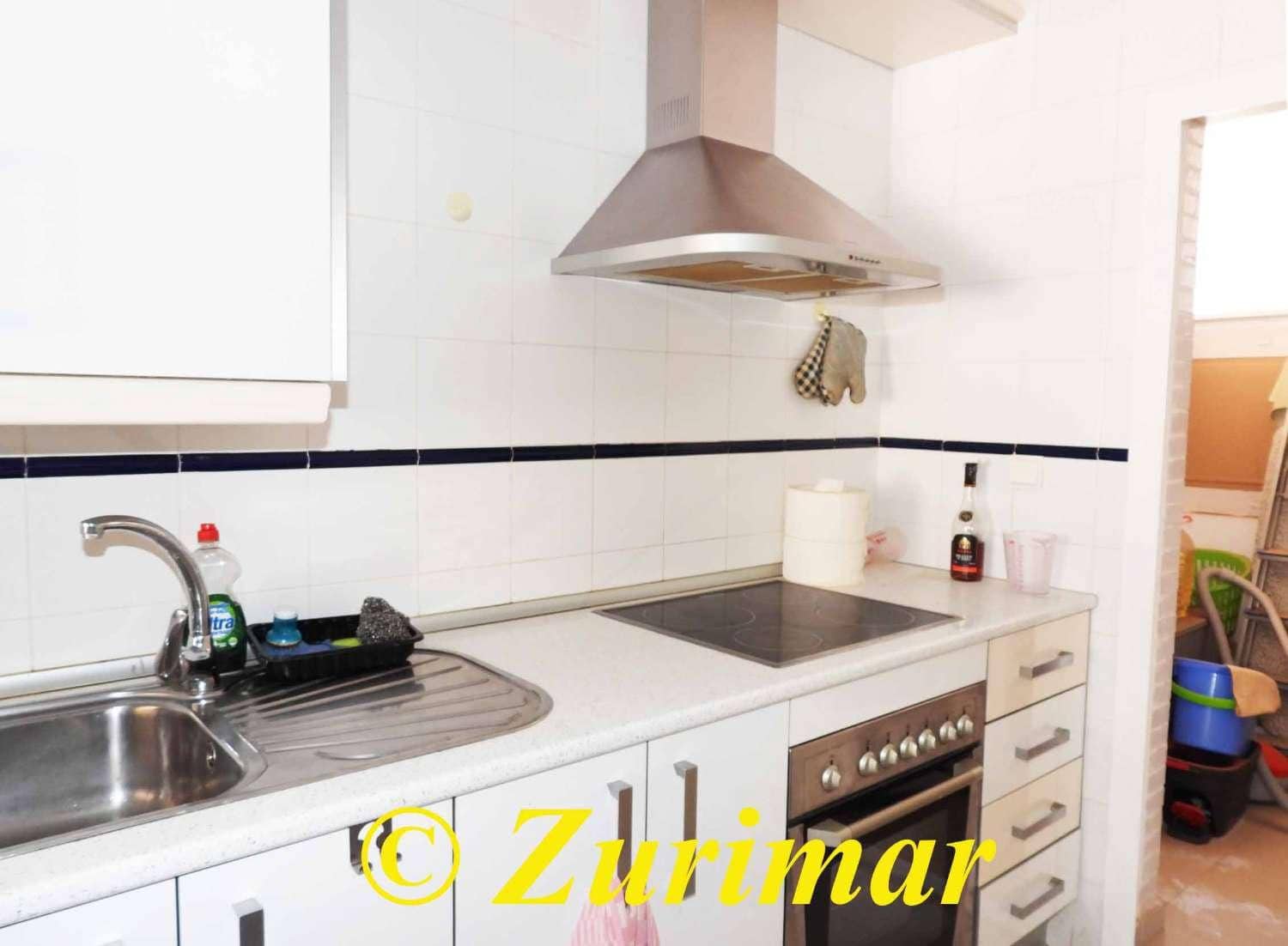 2 makuuhuone Huoneisto myytävänä paikassa Roquetas de Mar mukana uima-altaan 
autotalli - 165 000 € (Ref: 10026240)