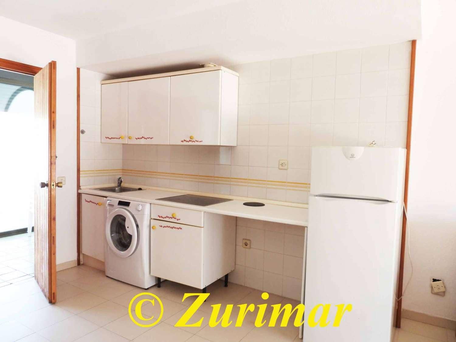 Apartment for sale in Roquetas de Mar with pool - € 149,000 (Ref: 10027590)