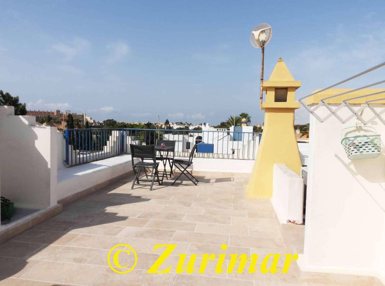 Apartment for sale in Roquetas de Mar with pool - € 195,000 (Ref: 10027637)