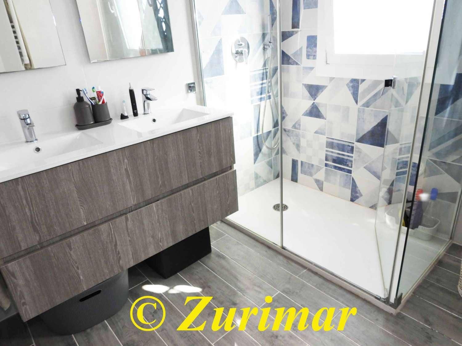 Apartment for sale in Roquetas de Mar with pool - € 195,000 (Ref: 10027637)
