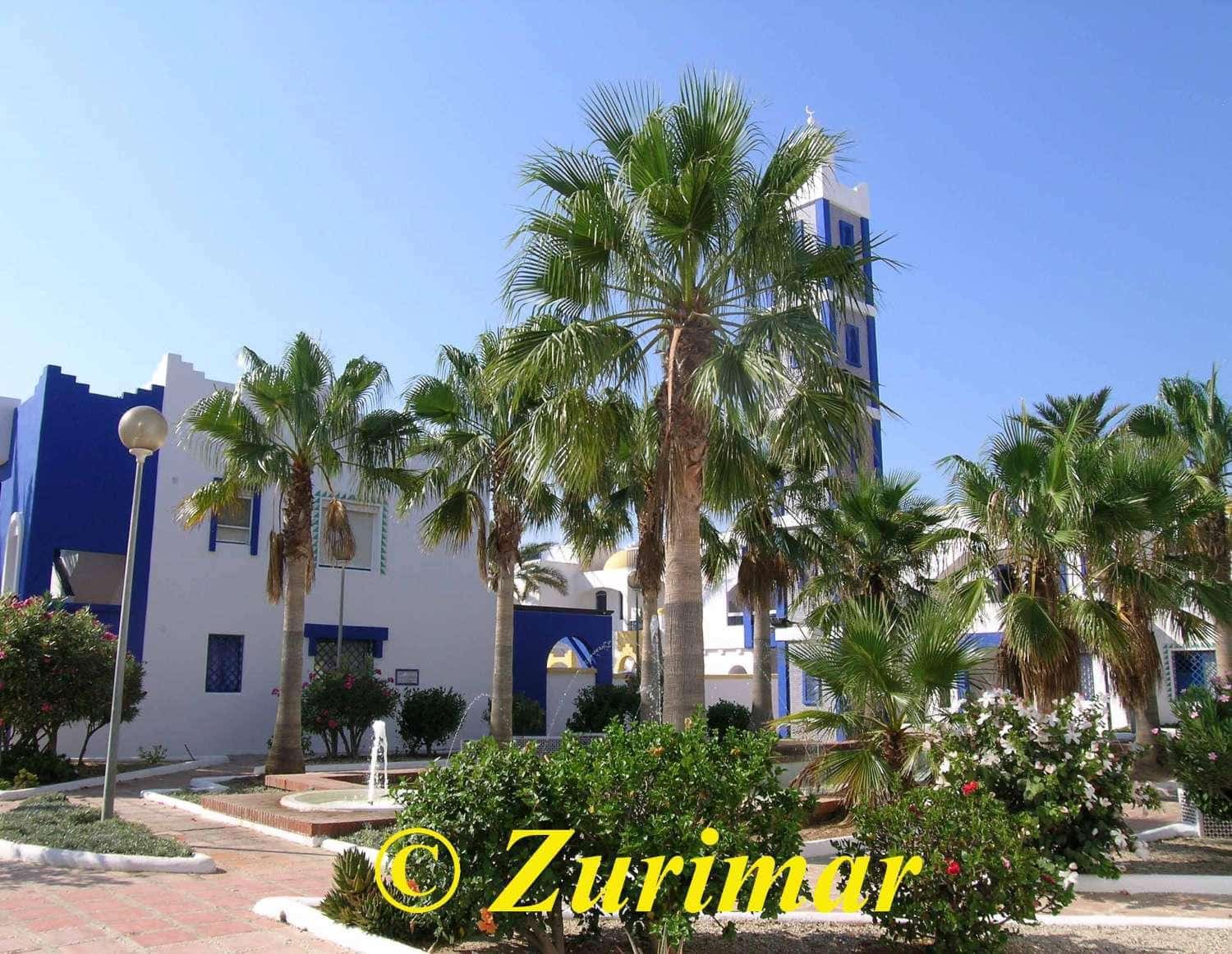 Apartment for sale in Roquetas de Mar with pool - € 195,000 (Ref: 10027637)