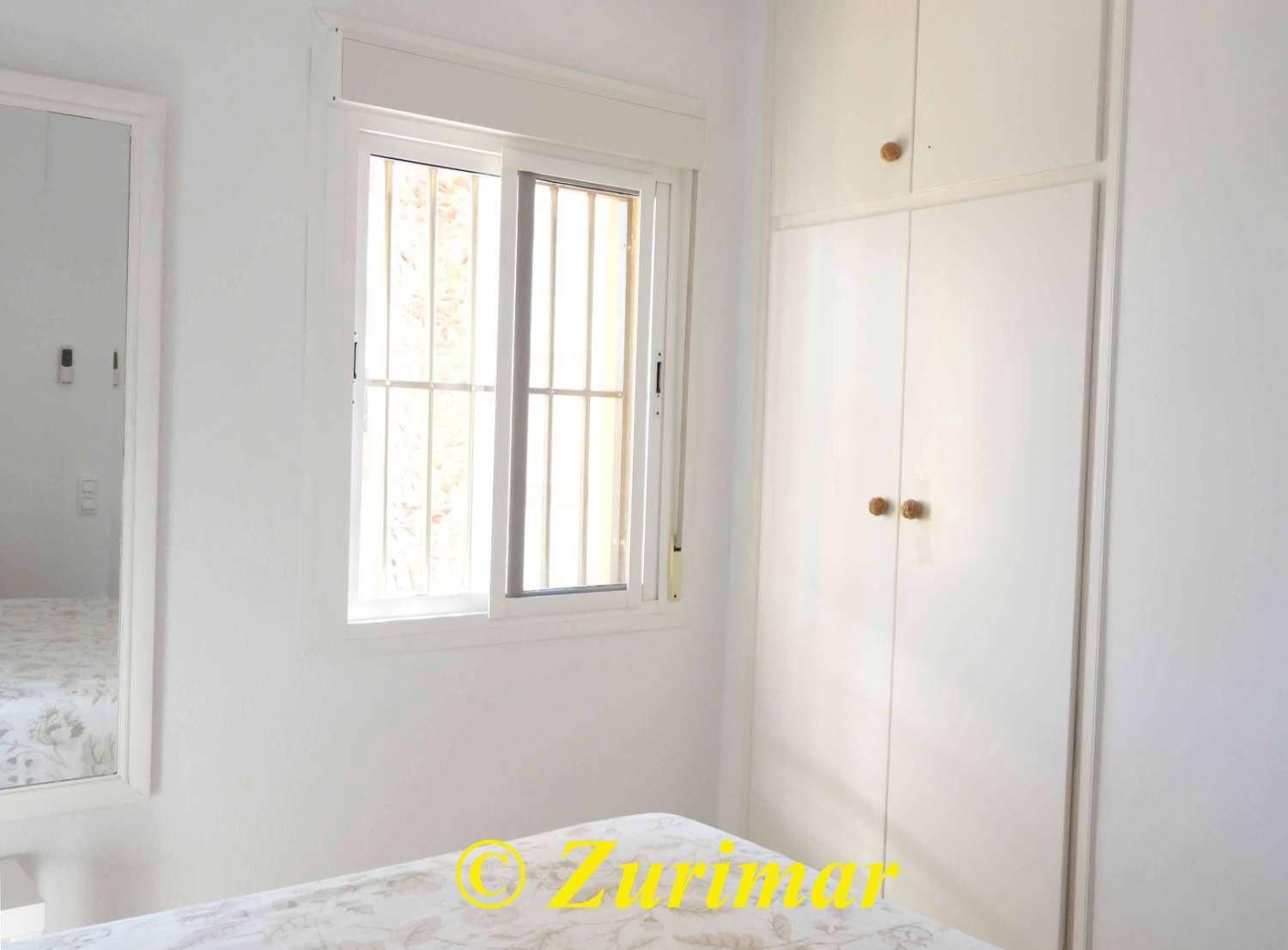 3 bedroom Apartment for sale in Roquetas de Mar with pool - € 210,000 (Ref: 10031066)