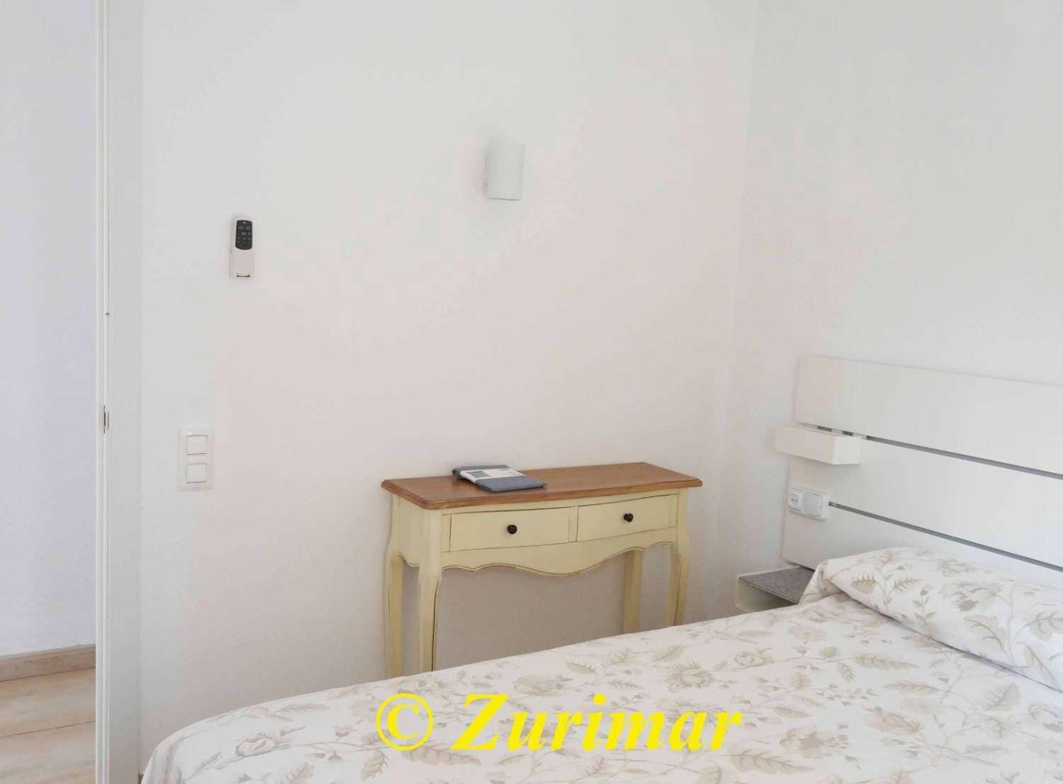 3 bedroom Apartment for sale in Roquetas de Mar with pool - € 210,000 (Ref: 10031066)