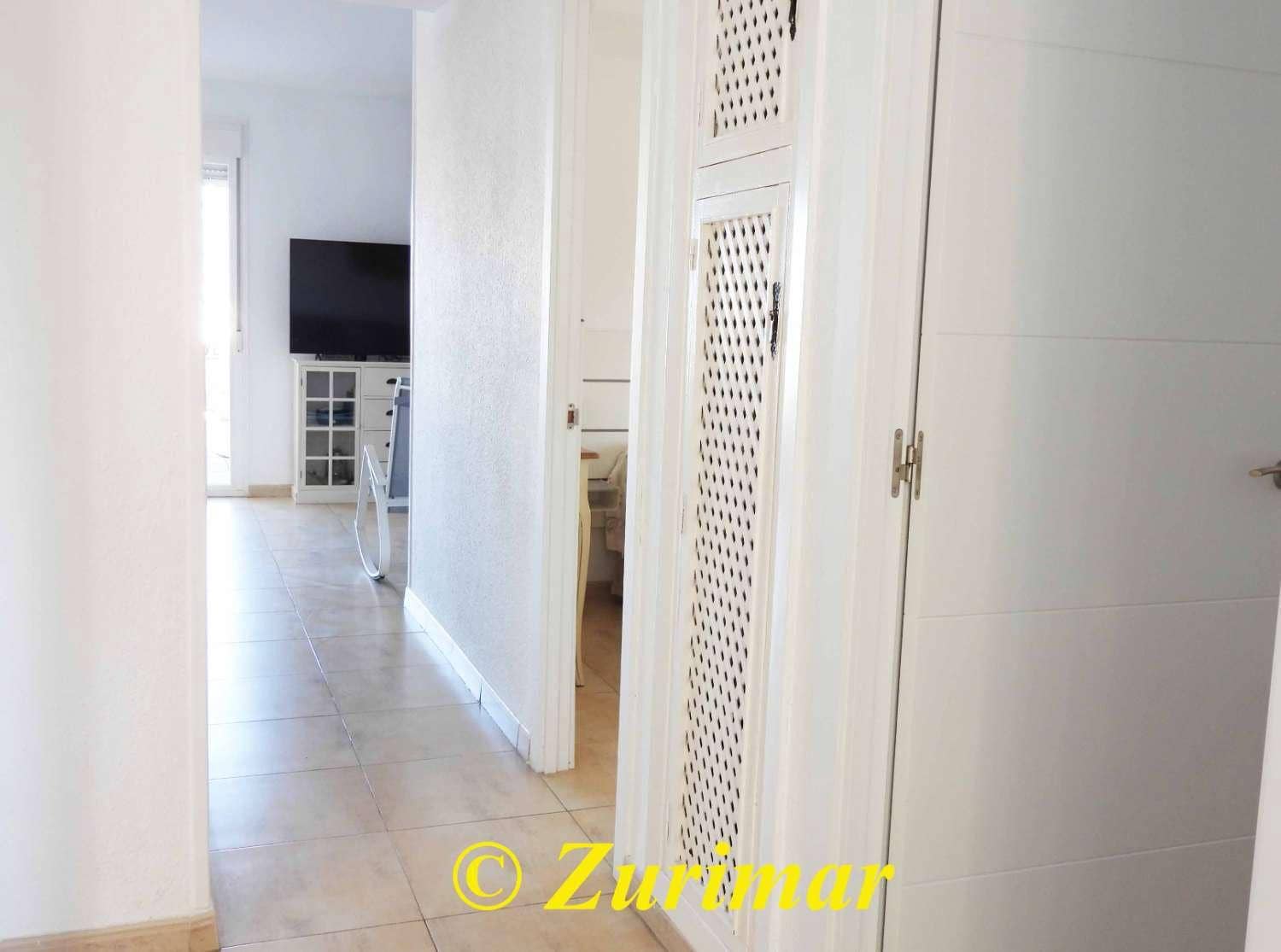3 bedroom Apartment for sale in Roquetas de Mar with pool - € 210,000 (Ref: 10031066)