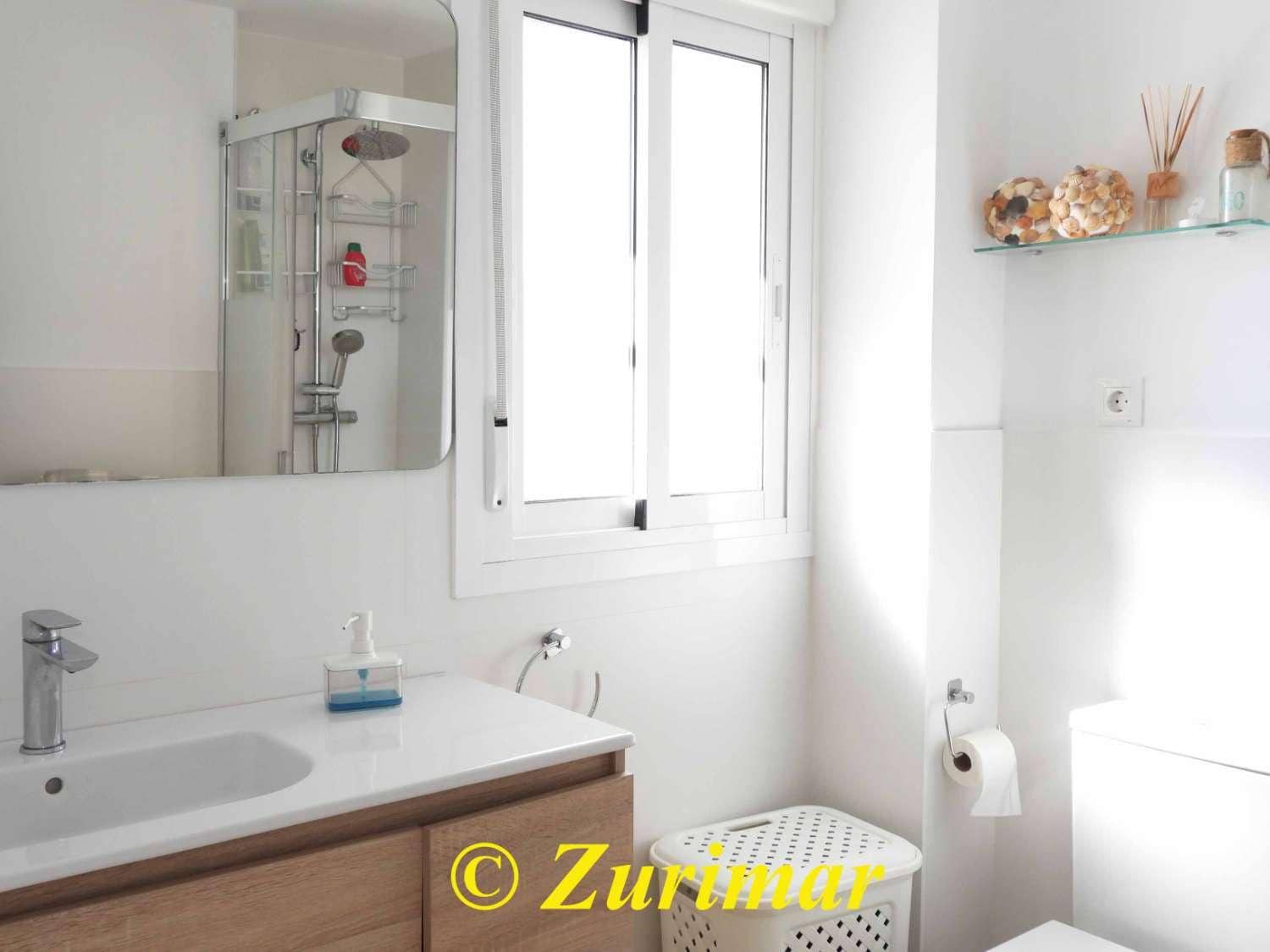 3 bedroom Apartment for sale in Roquetas de Mar with pool - € 210,000 (Ref: 10031066)