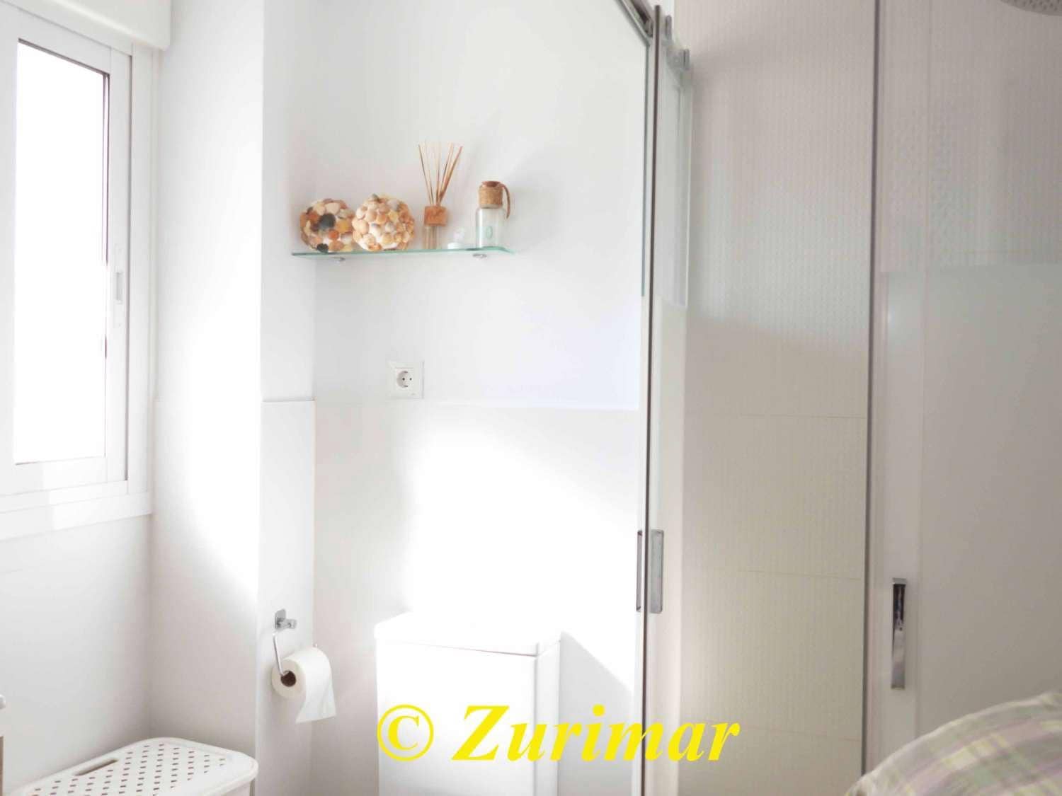 3 bedroom Apartment for sale in Roquetas de Mar with pool - € 210,000 (Ref: 10031066)