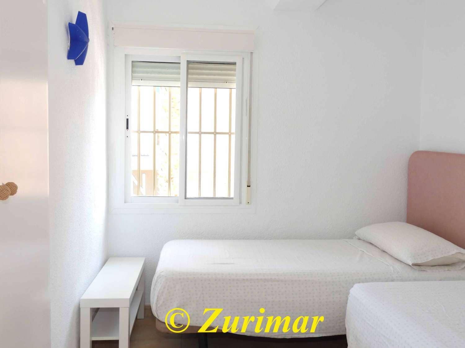3 bedroom Apartment for sale in Roquetas de Mar with pool - € 210,000 (Ref: 10031066)