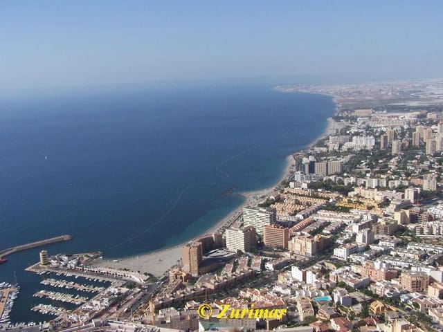 2 sypialnia Apartament na sprzedaż w Aguadulce (Almeria), Roquetas de Mar z basenem garażem - 185 000 € (Ref: 10034380)