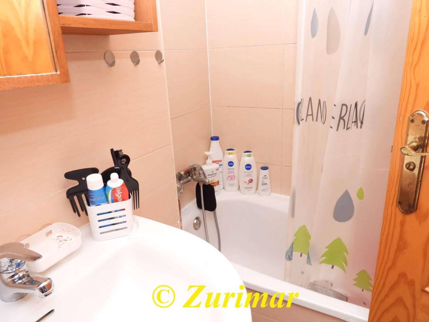 2 Zimmer Wohnung zu verkaufen in Roquetas de Mar mit Garage - 115.000 € (Ref: 10077206)
