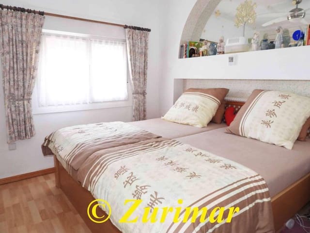 1 slaapkamer Appartement te koop in Roquetas de Mar met zwembad garage - € 157.000 (Ref: 10086028)