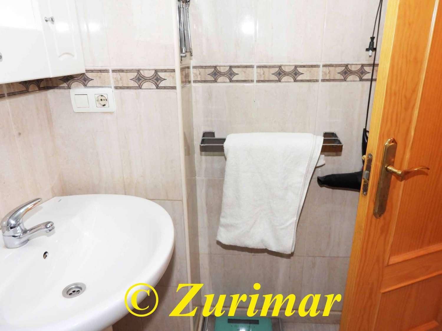 Estudio en Roquetas de Mar en venta con piscina garaje - 90.000 € (Ref: 10099628)