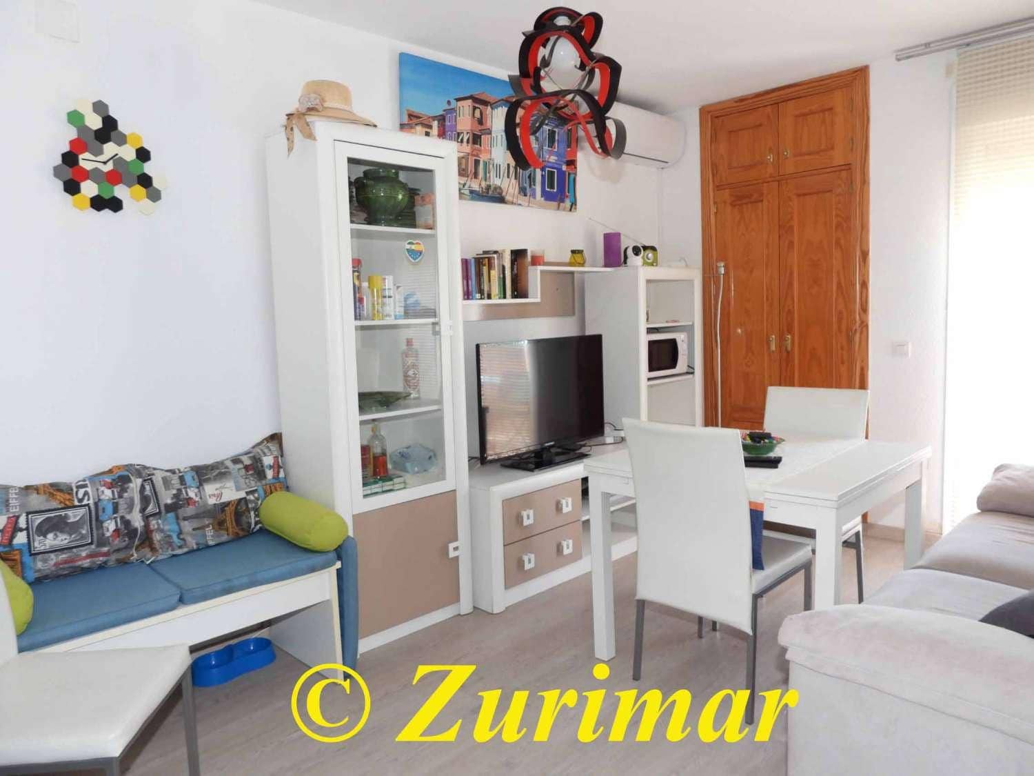 Estudio en Roquetas de Mar en venta con piscina garaje - 90.000 € (Ref: 10099628)