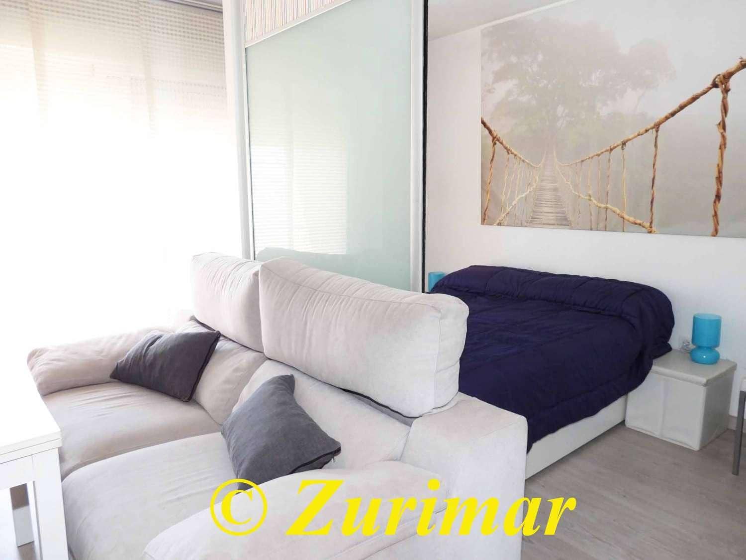Estudio en Roquetas de Mar en venta con piscina garaje - 90.000 € (Ref: 10099628)
