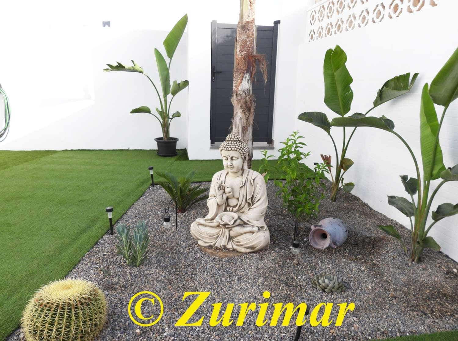 4 bedroom Villa for sale in Roquetas de Mar with garage - € 650,000 (Ref: 10123361)