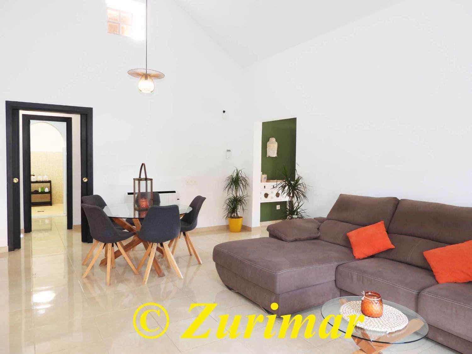 4 bedroom Villa for sale in Roquetas de Mar with garage - € 650,000 (Ref: 10123361)