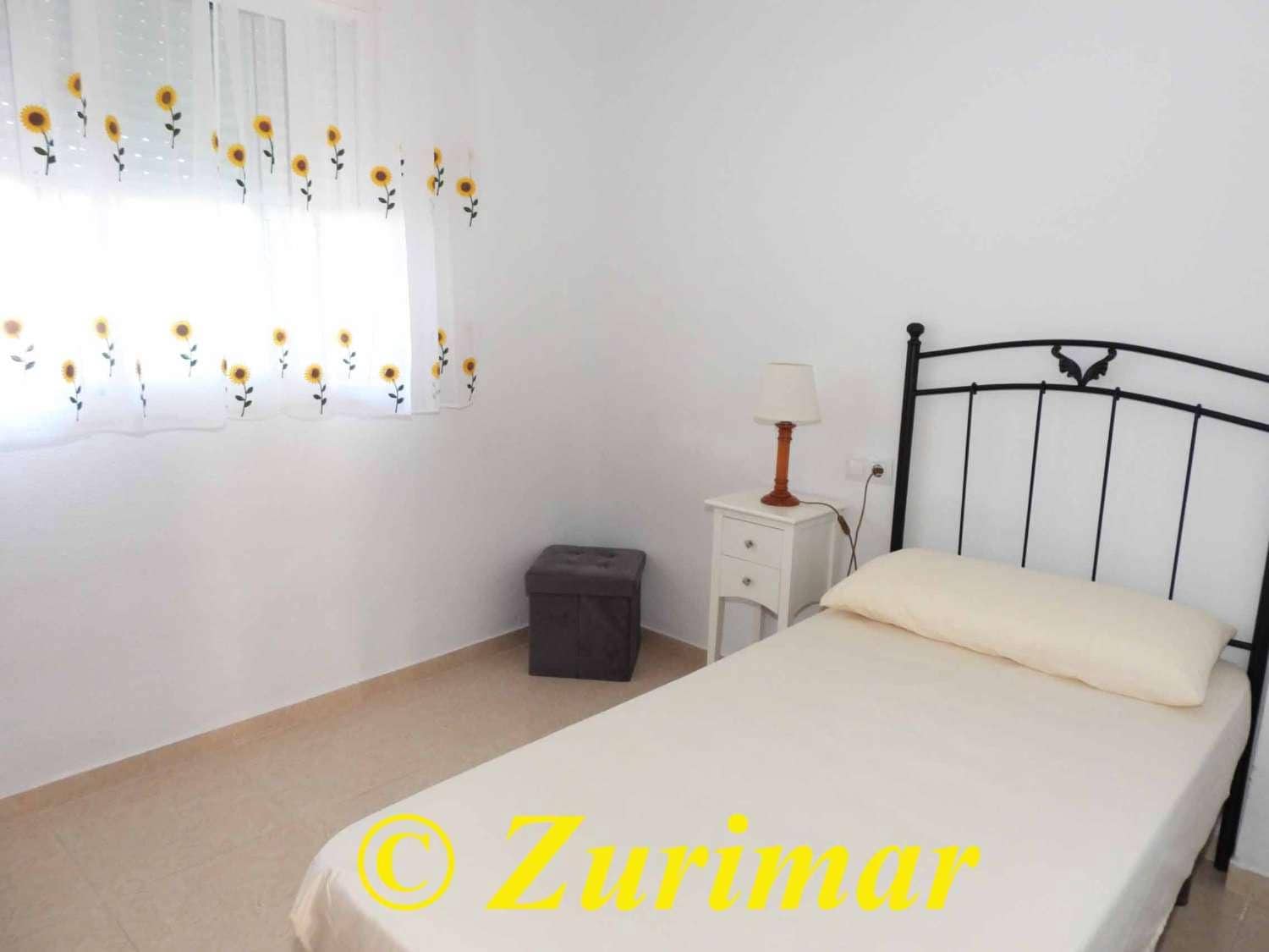 Apartment for sale in Roquetas de Mar with pool garage - € 155,000 (Ref: 10144993)