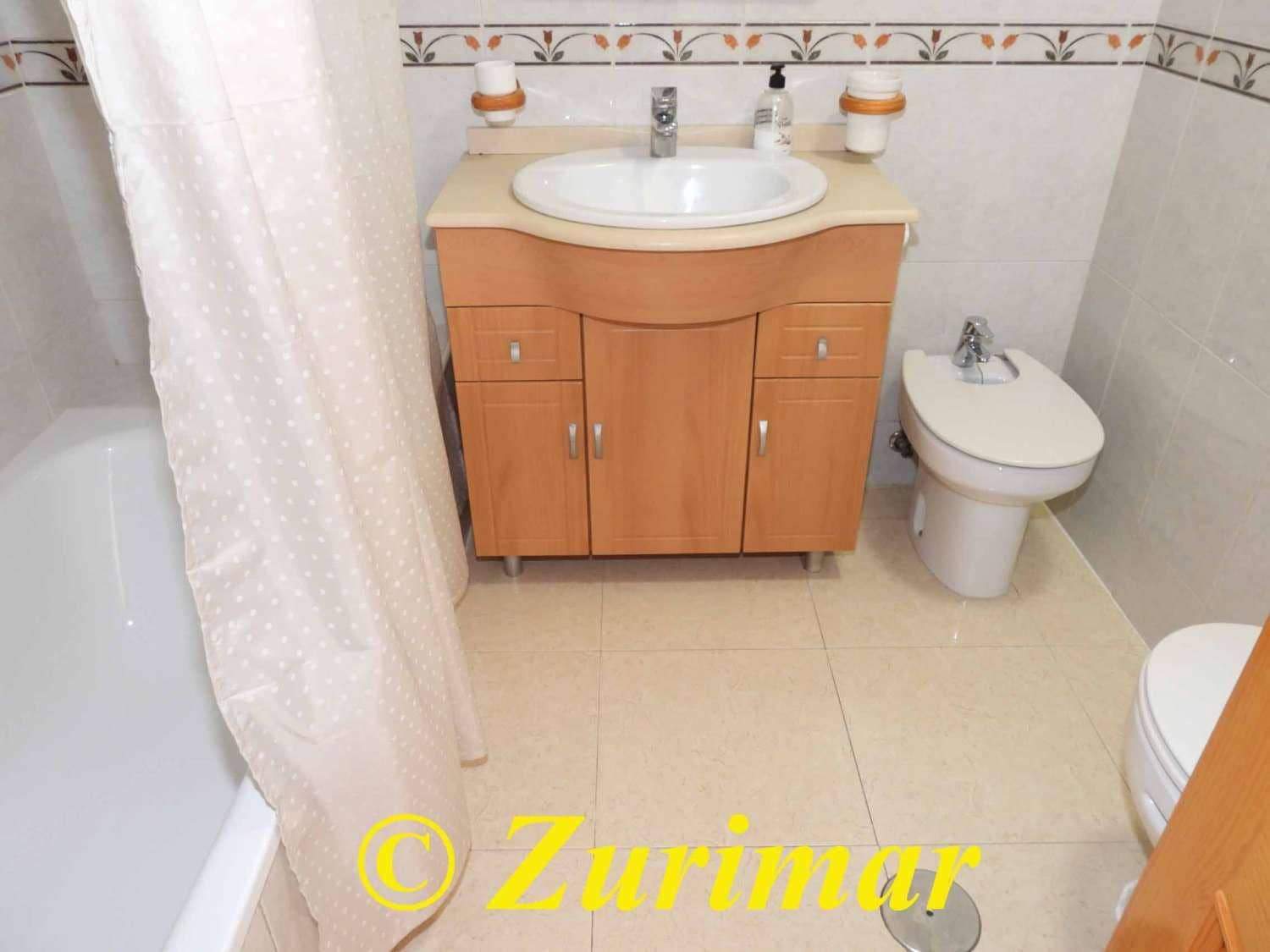 Apartment for sale in Roquetas de Mar with pool garage - € 155,000 (Ref: 10144993)