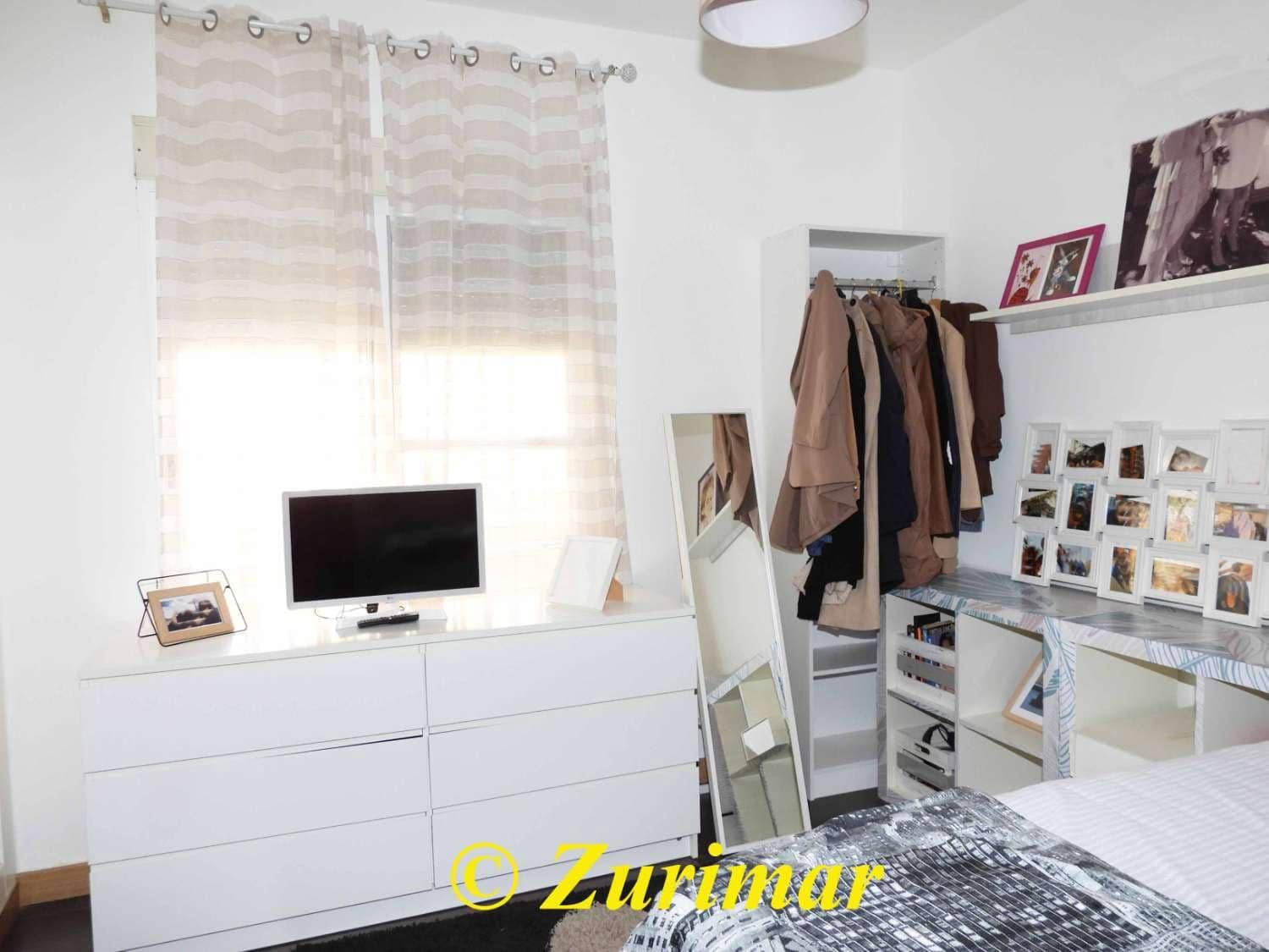 3 soveværelse Villa til salg i Roquetas de Mar med swimmingpool - € 500.000 (Ref: 8747875)