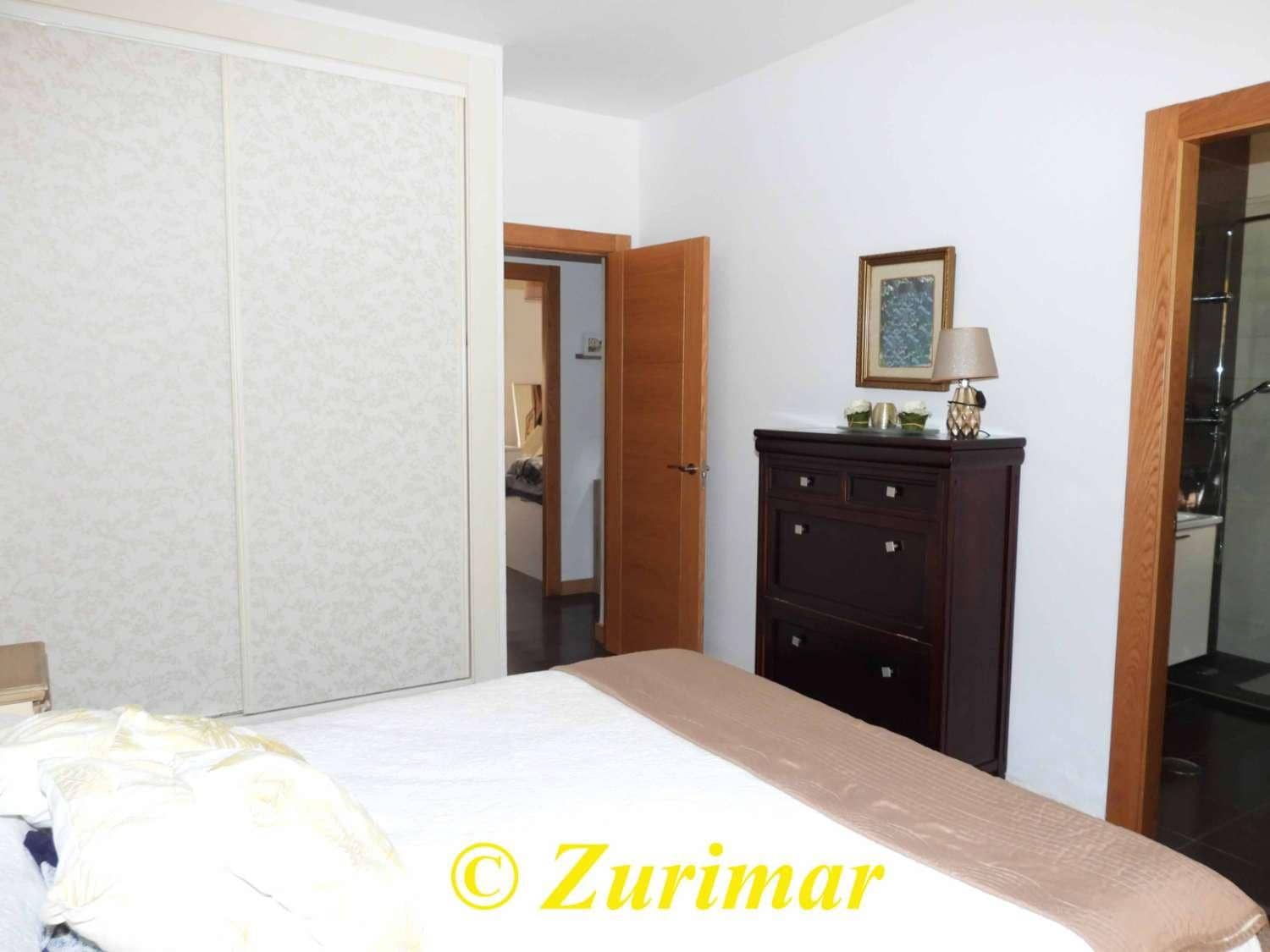 3 soveværelse Villa til salg i Roquetas de Mar med swimmingpool - € 500.000 (Ref: 8747875)