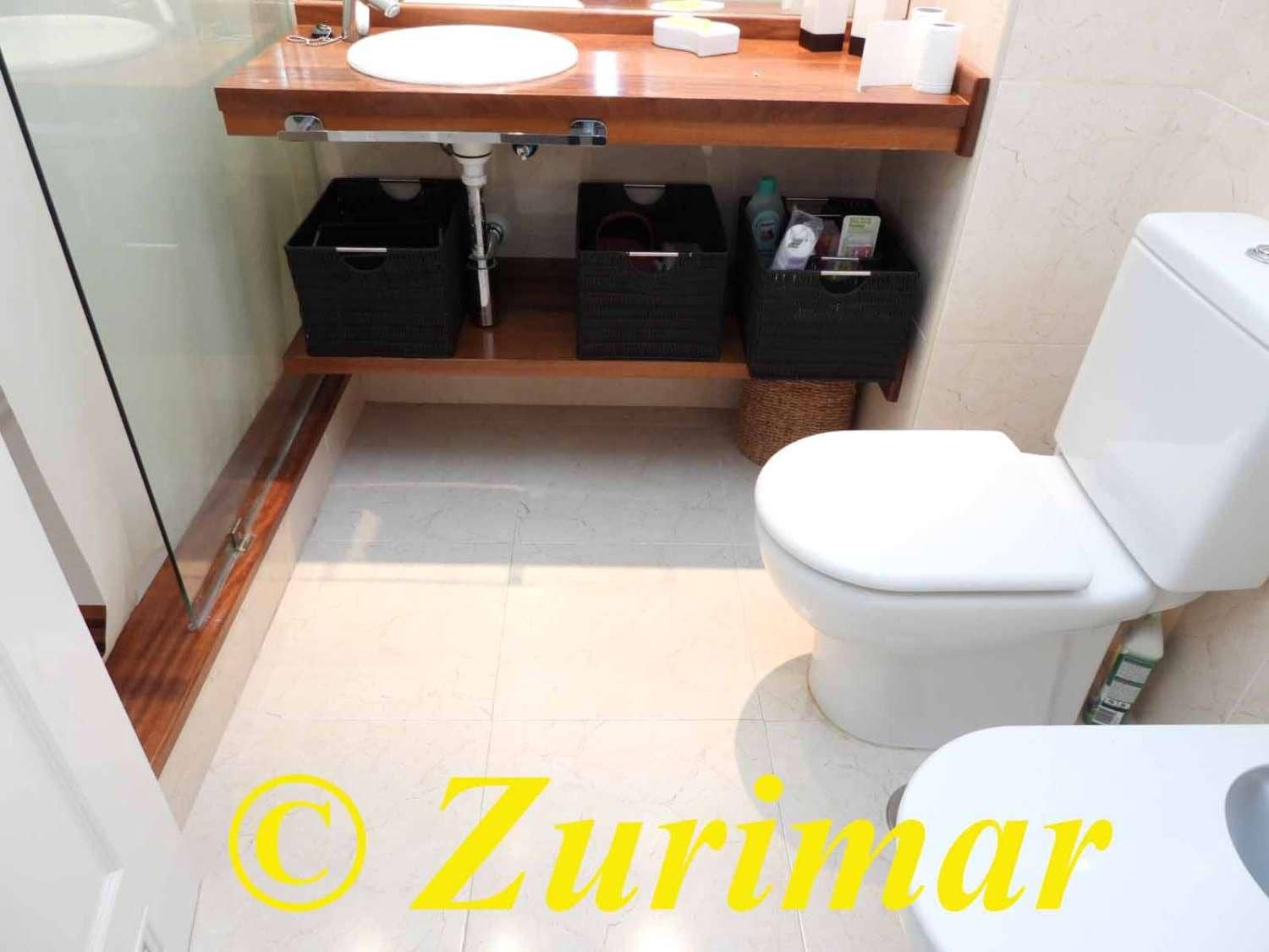 2 slaapkamer Appartement te koop in Roquetas de Mar met zwembad garage - € 259.000 (Ref: 8822600)