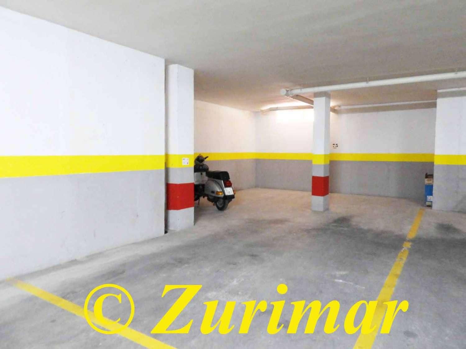 2 slaapkamer Appartement te koop in Roquetas de Mar met zwembad garage - € 259.000 (Ref: 8822600)