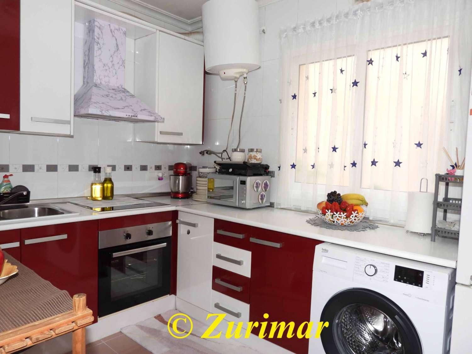 2 slaapkamer Flat te koop in Roquetas de Mar met garage - € 115.000 (Ref: 8874379)