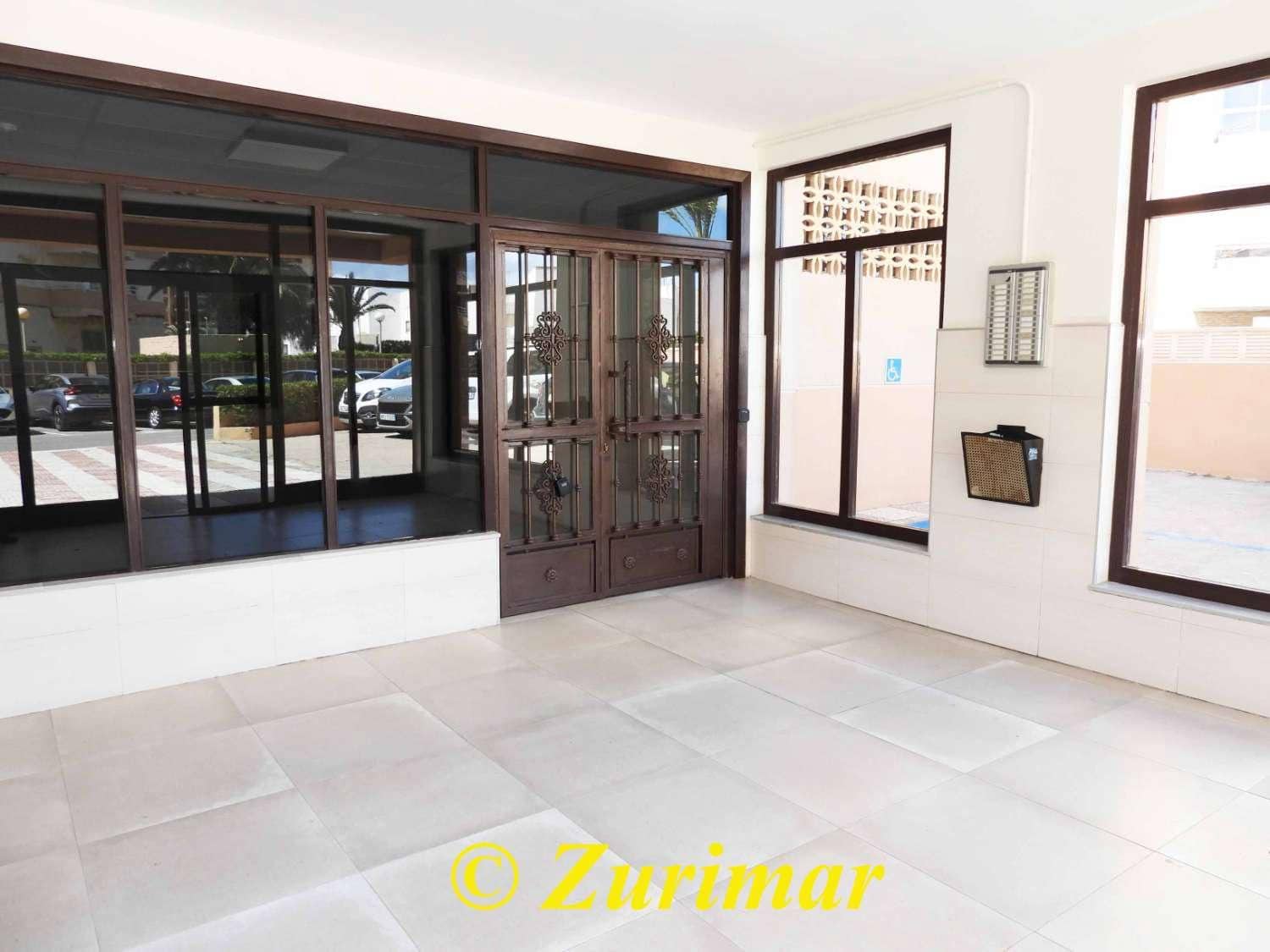 2 quarto Apartamento para venda em Roquetas de Mar com piscina - 155 000 € (Ref: 8941502)