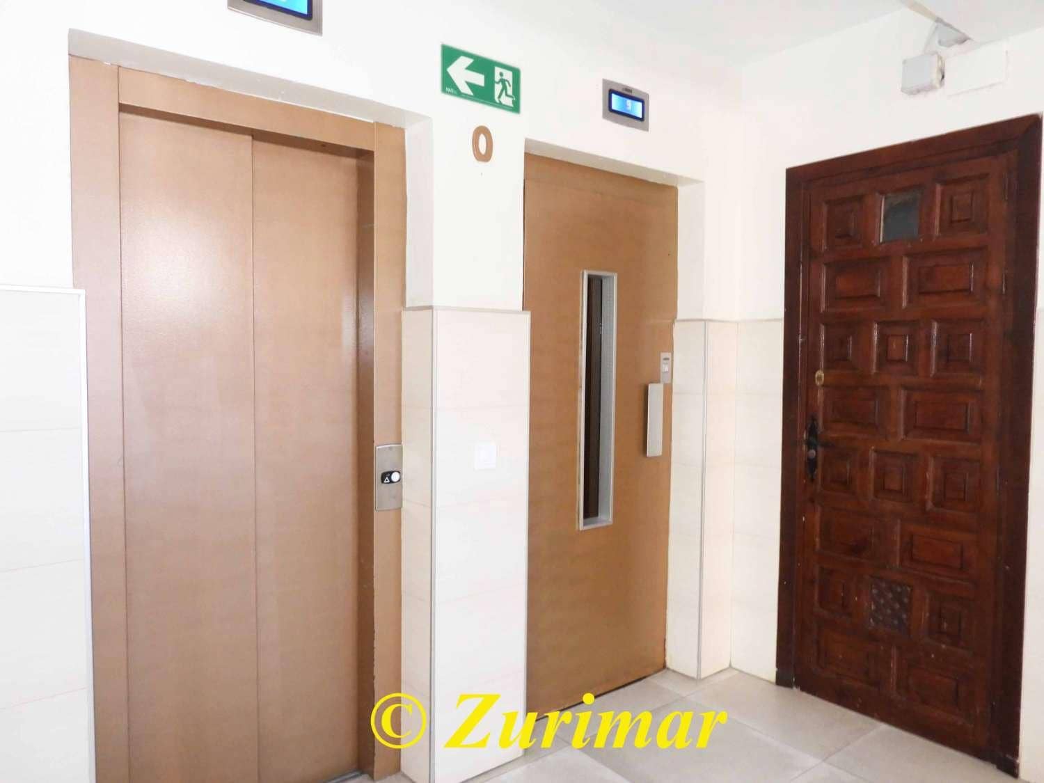 2 quarto Apartamento para venda em Roquetas de Mar com piscina - 155 000 € (Ref: 8941502)