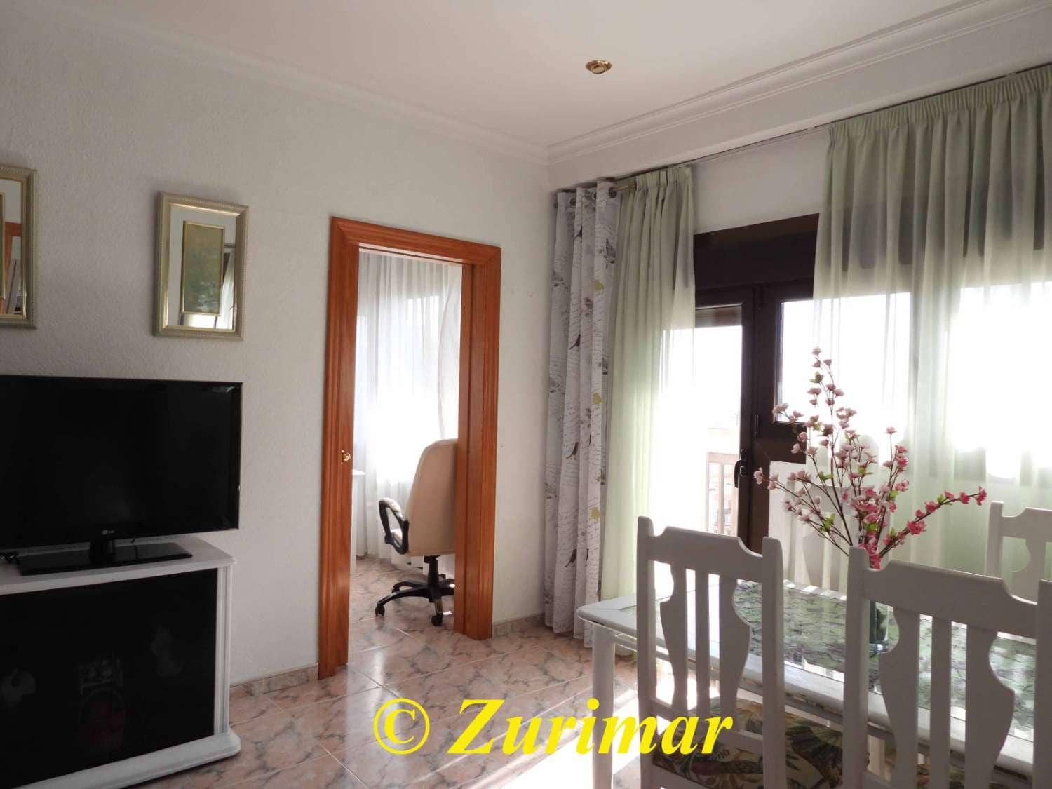 Apartamento de 2 habitaciones en Roquetas de Mar en venta con piscina - 155.000 € (Ref: 8941502)