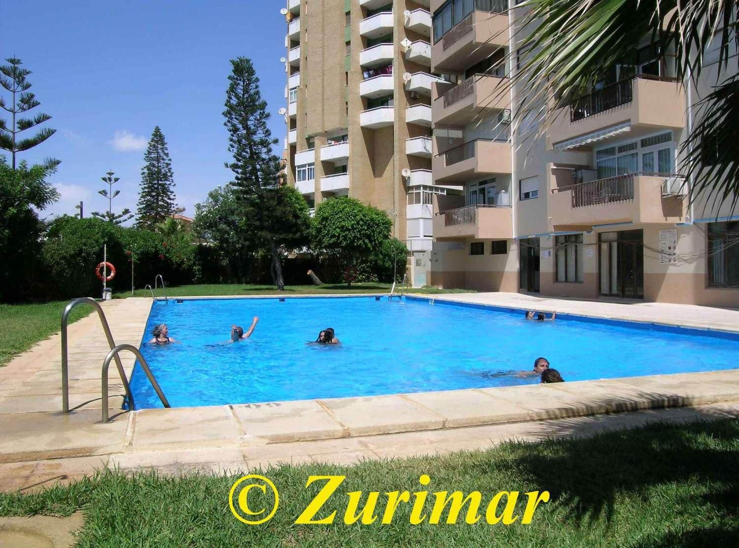 Apartamento de 2 habitaciones en Roquetas de Mar en venta con piscina - 155.000 € (Ref: 8941502)