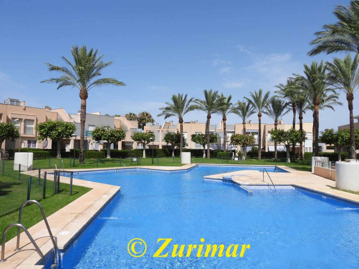 2 soveværelse Lejlighed til salg i Roquetas de Mar med swimmingpool garage - € 195.000 (Ref: 9085560)