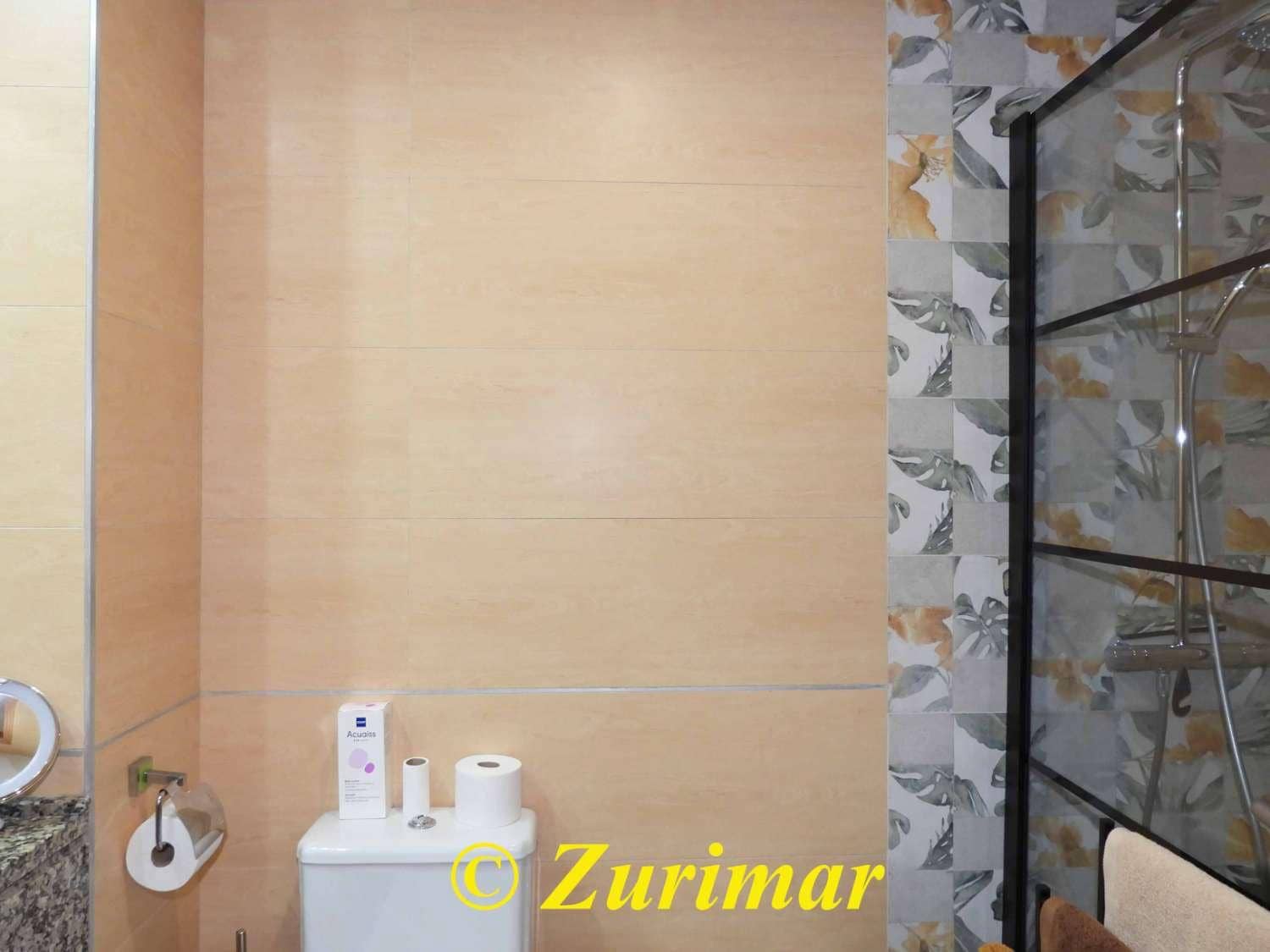 2 soverom Leilighet til salgs i Roquetas de Mar med svømmebasseng garasje - € 195 000 (Ref: 9085560)