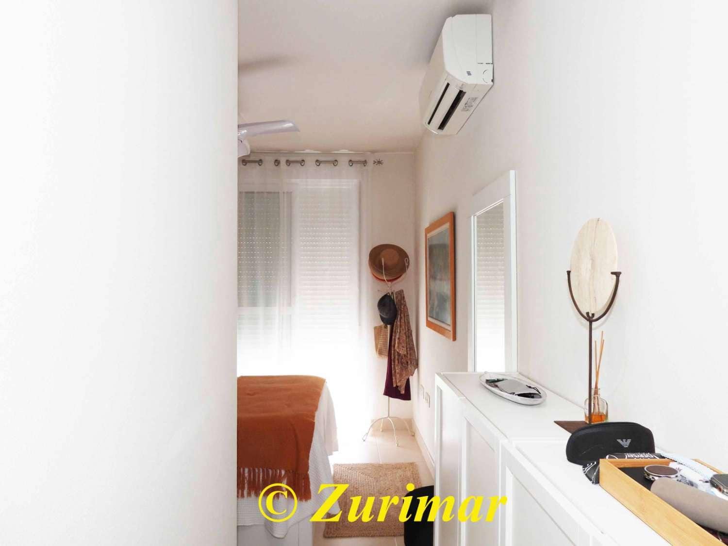 2 soverom Leilighet til salgs i Roquetas de Mar med svømmebasseng garasje - € 195 000 (Ref: 9085560)