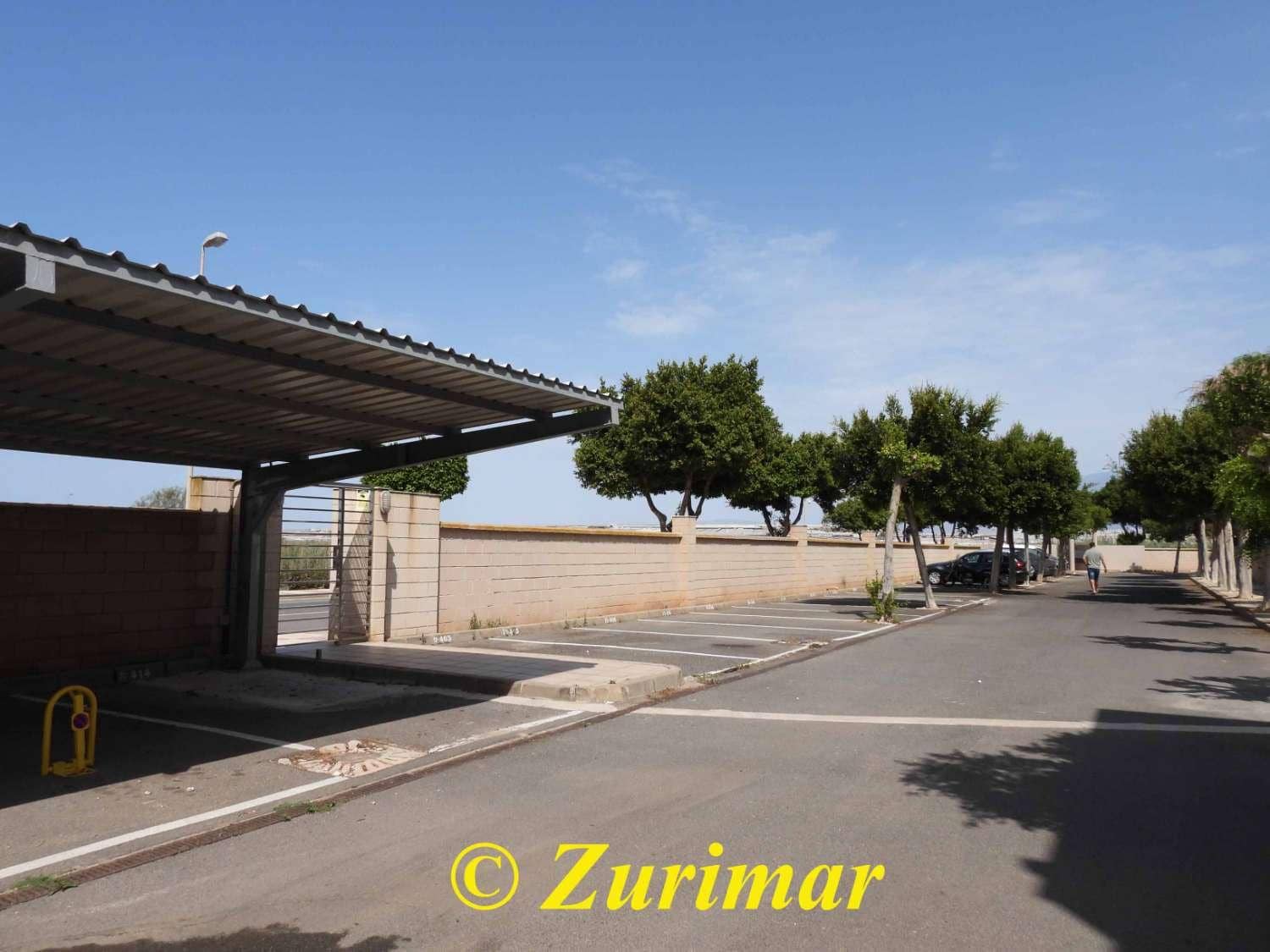 2 soverom Leilighet til salgs i Roquetas de Mar med svømmebasseng garasje - € 195 000 (Ref: 9085560)