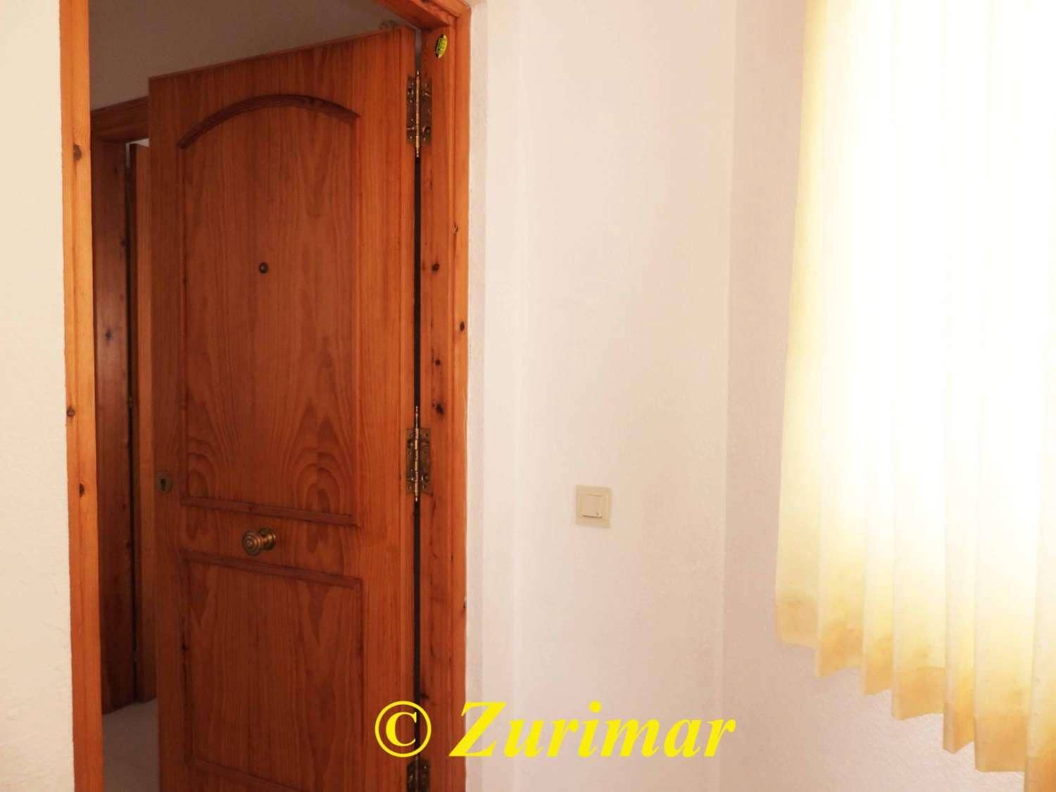 Apartment for sale in Roquetas de Mar with pool - € 195,000 (Ref: 9126893)