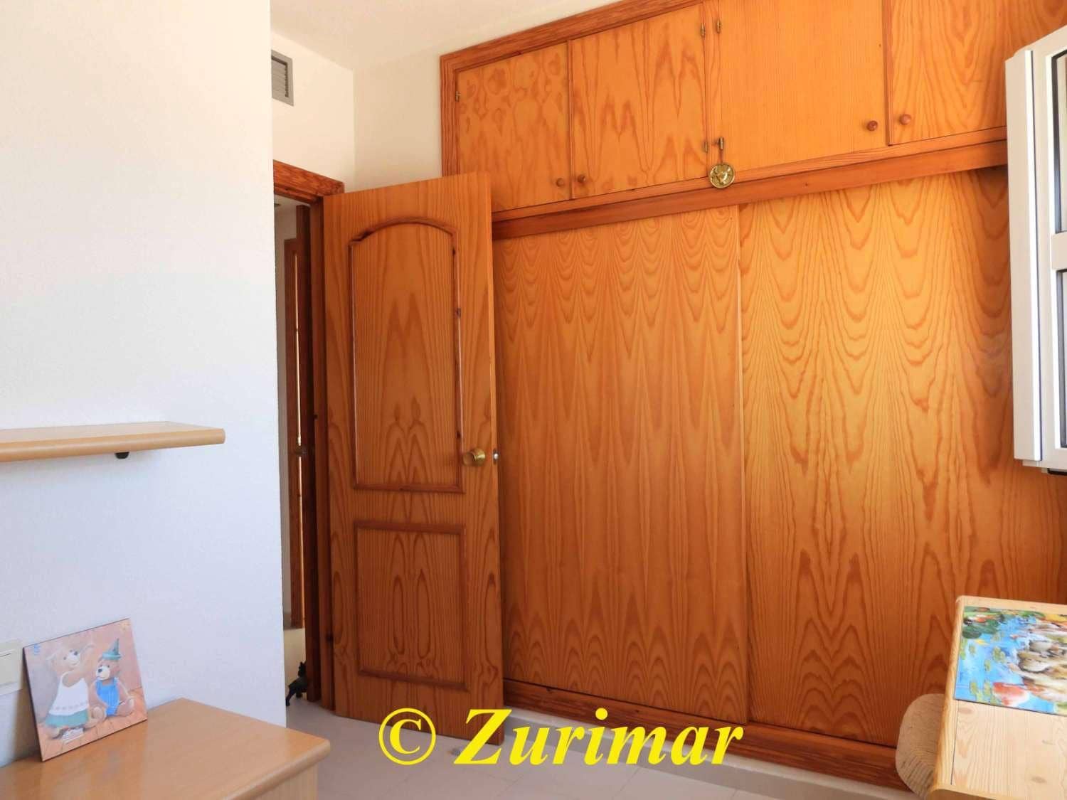 Apartment for sale in Roquetas de Mar with pool - € 195,000 (Ref: 9126893)