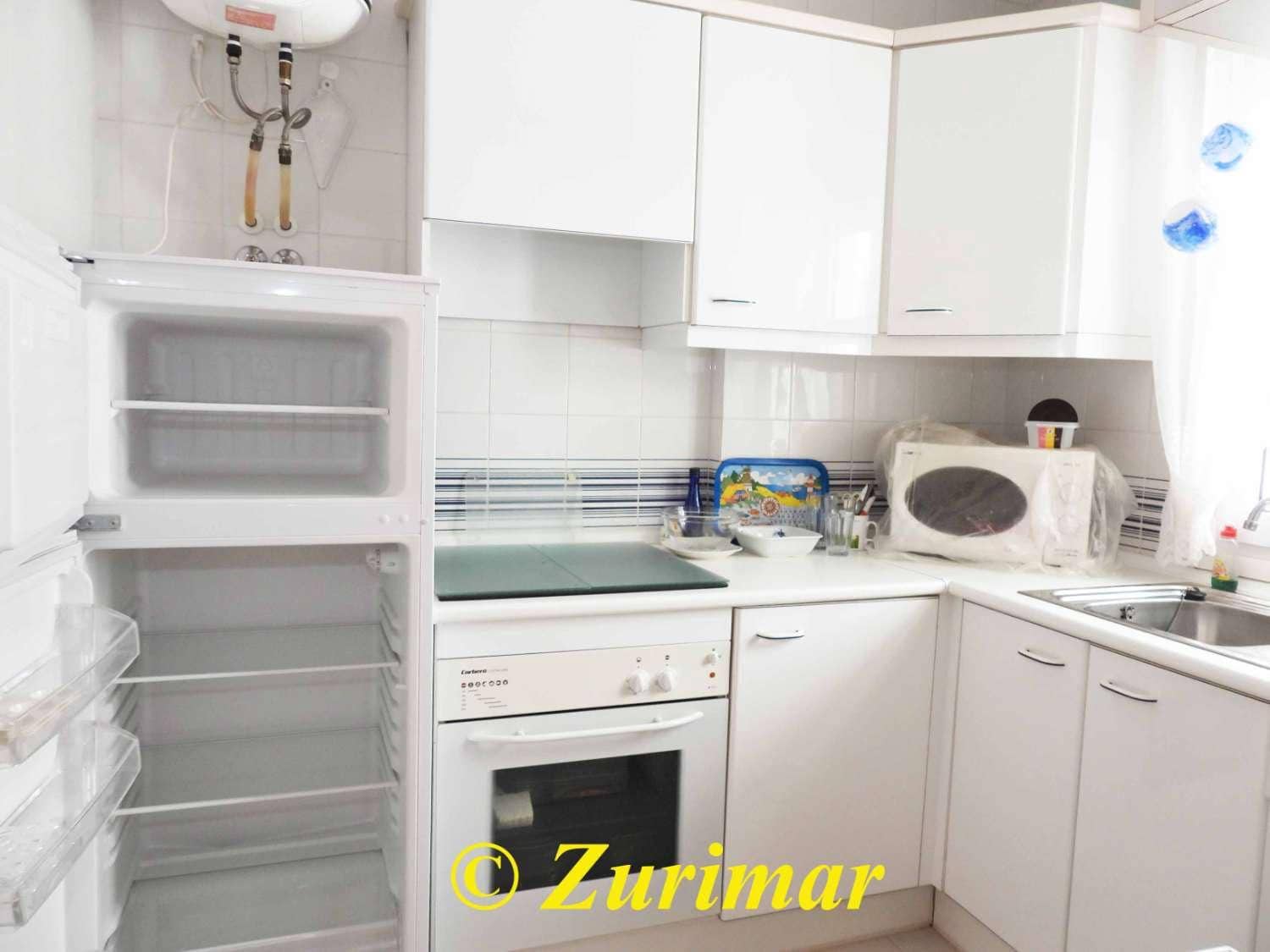 Apartment for sale in Roquetas de Mar with pool - € 195,000 (Ref: 9126893)