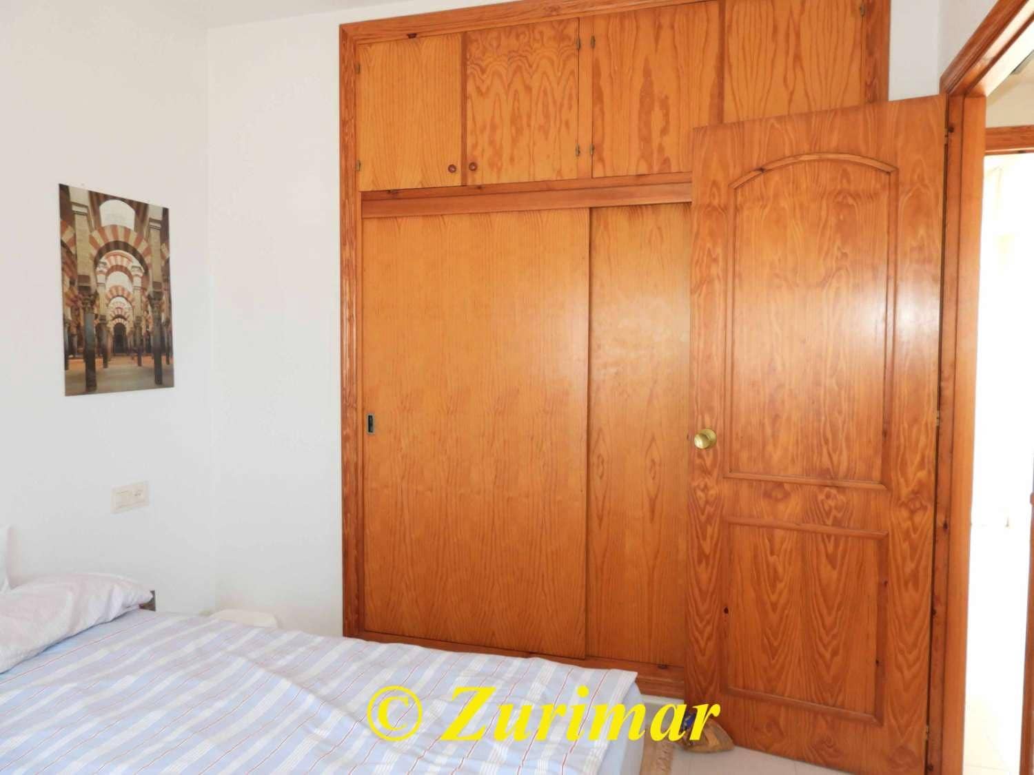 Apartment for sale in Roquetas de Mar with pool - € 195,000 (Ref: 9126893)