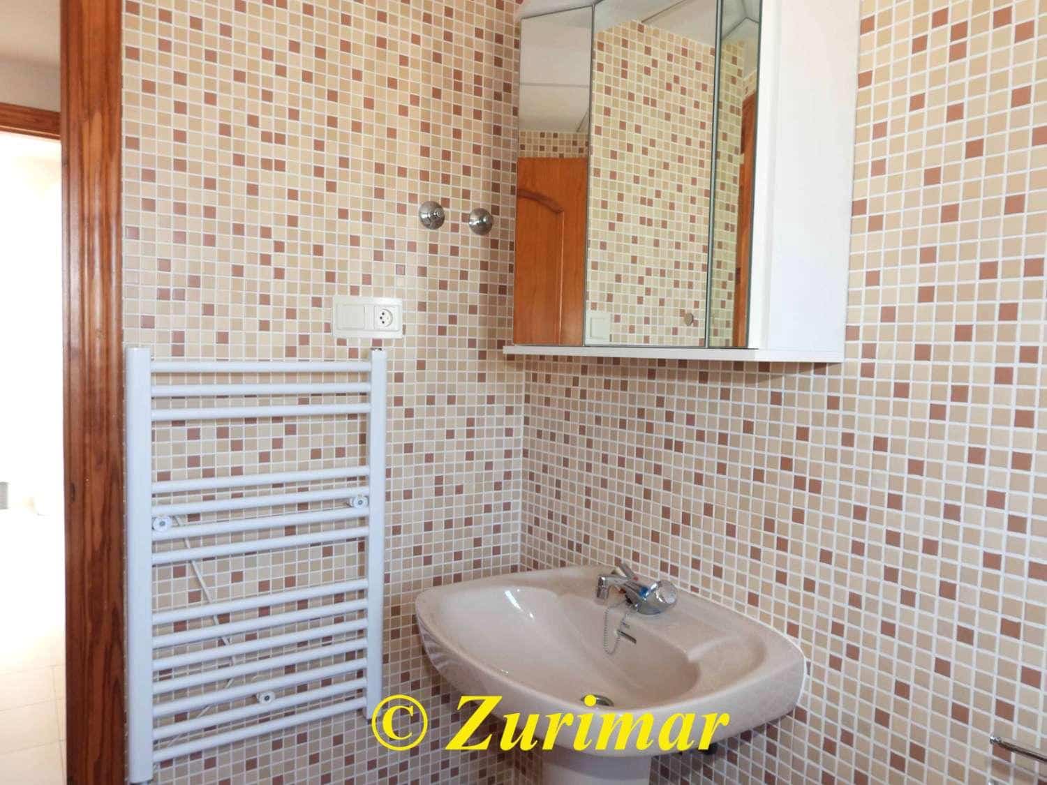Apartment for sale in Roquetas de Mar with pool - € 195,000 (Ref: 9126893)
