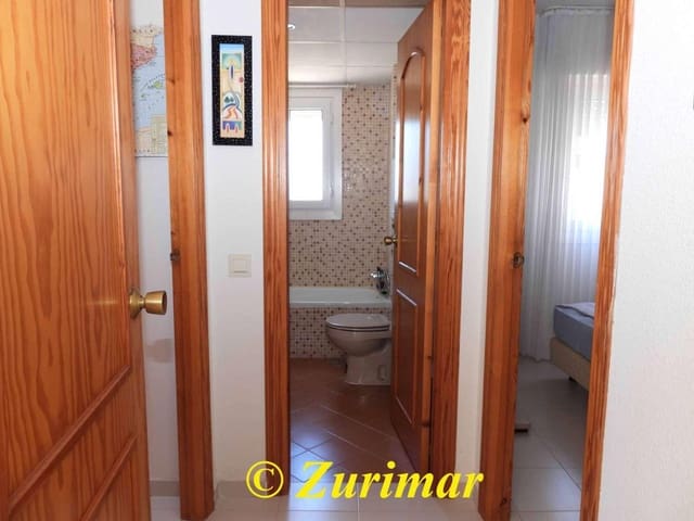 Lägenhet till salu i Roquetas de Mar med pool - 184 900 € (Ref: 9126893)