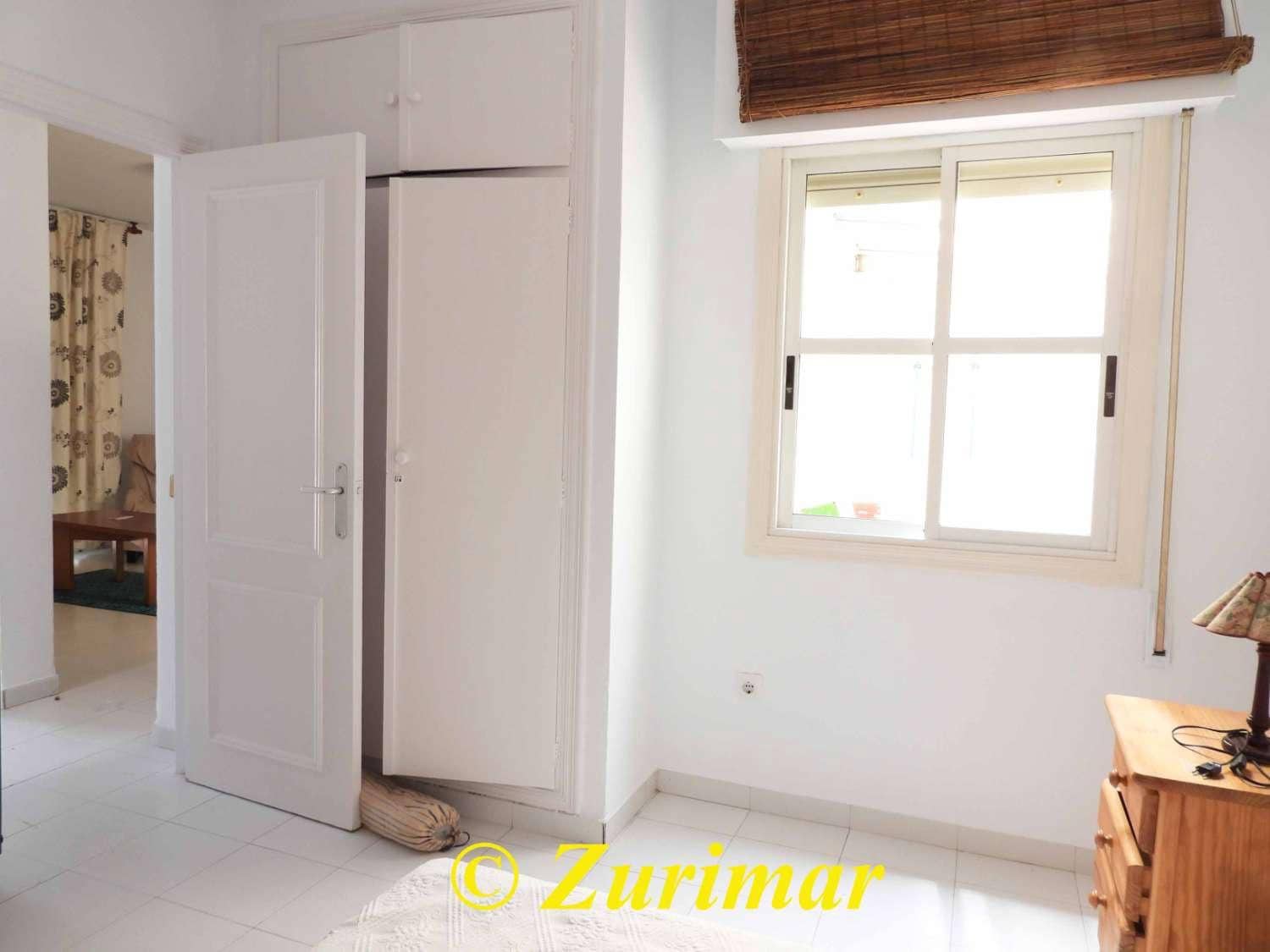 1 soverom Leilighet til salgs i Roquetas de Mar med svømmebasseng garasje - € 150 000 (Ref: 9169797)