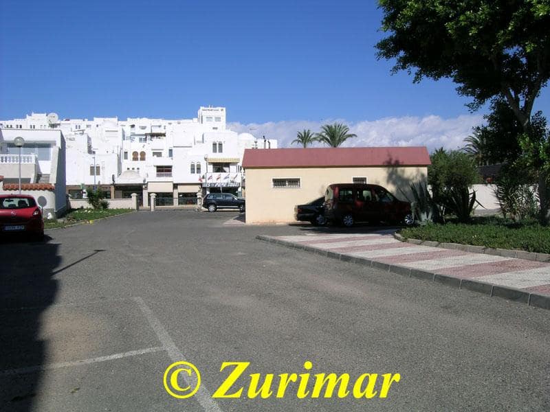 1 sovrum Bungalow till salu i Roquetas de Mar med pool garage - 255 000 € (Ref: 9181223)