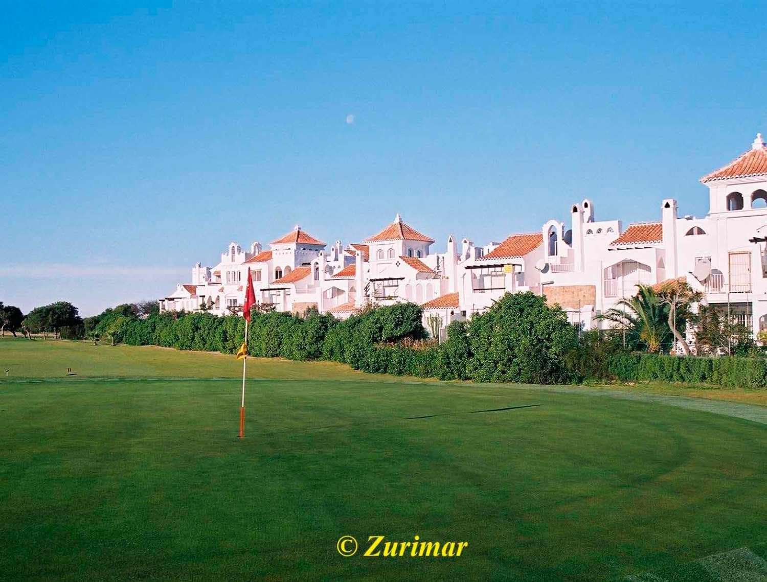 3 soveværelse Lejlighed til salg i Roquetas de Mar med swimmingpool - € 265.000 (Ref: 9217706)