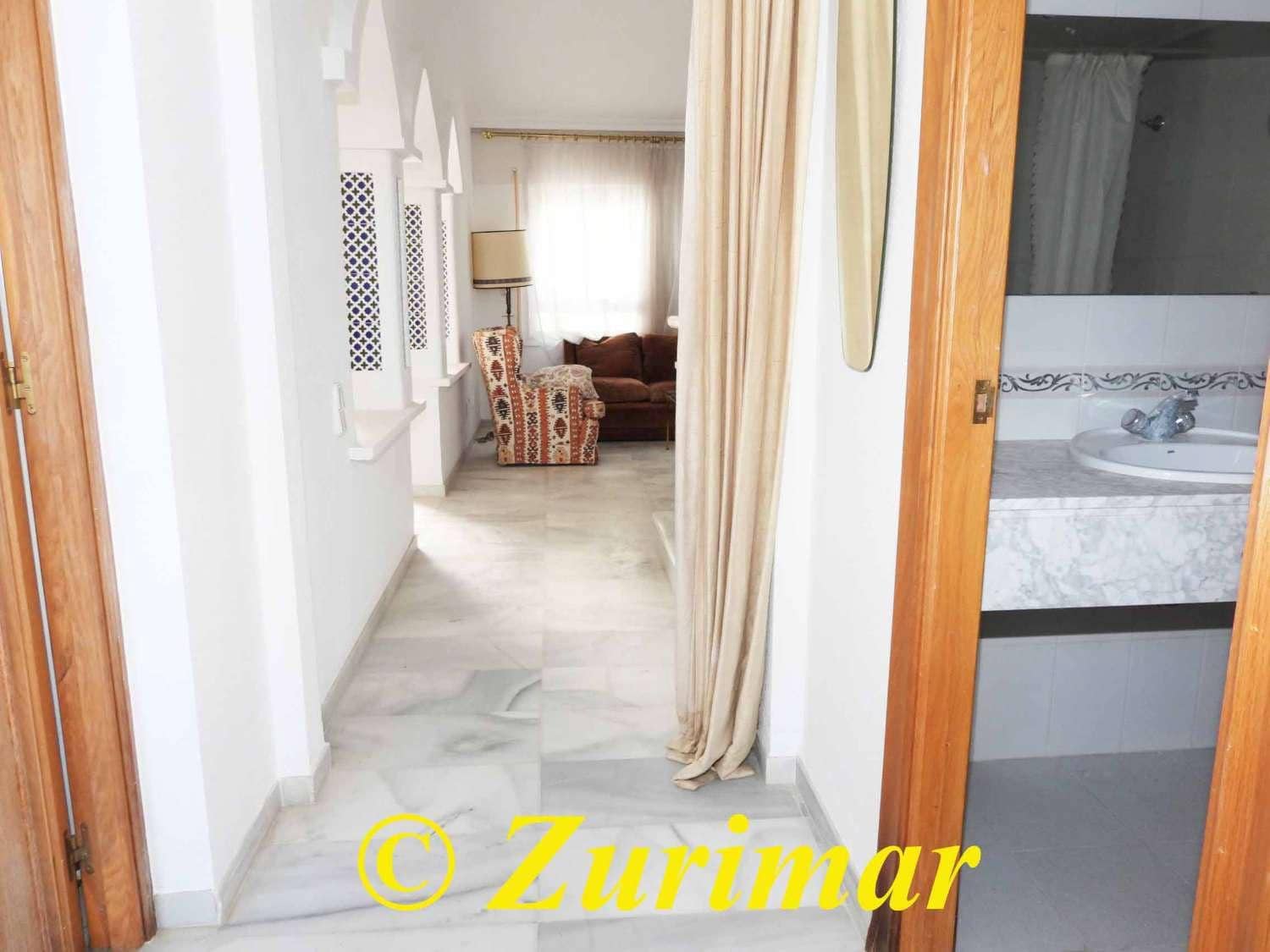 3 sovrum Lägenhet till salu i Roquetas de Mar med pool - 265 000 € (Ref: 9217706)