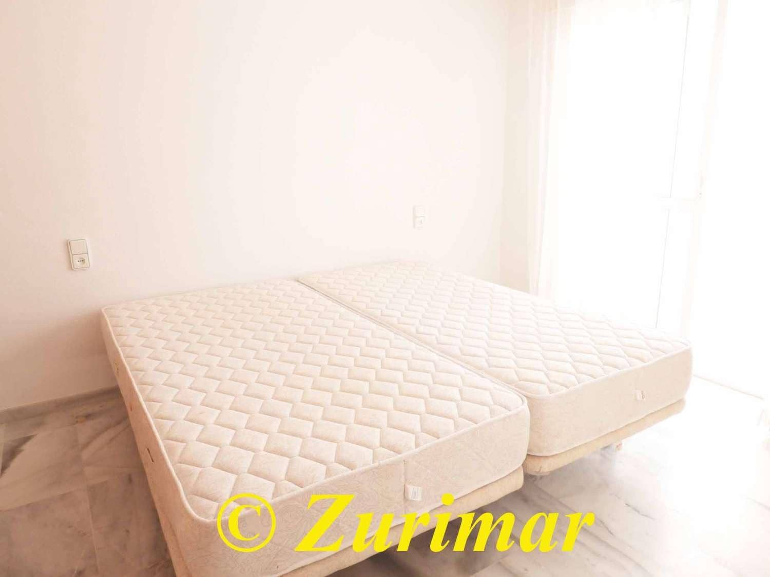 3 sovrum Lägenhet till salu i Roquetas de Mar med pool - 265 000 € (Ref: 9217706)