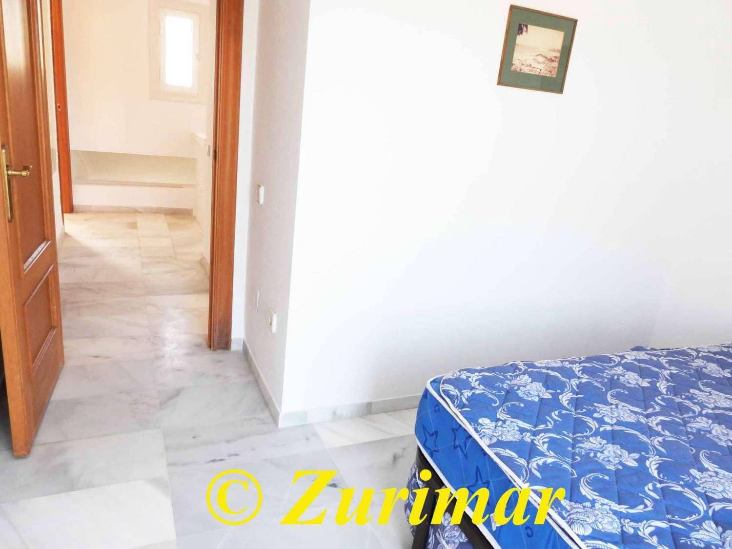 3 makuuhuone Huoneisto myytävänä paikassa Roquetas de Mar mukana uima-altaan - 265 000 € (Ref: 9217706)