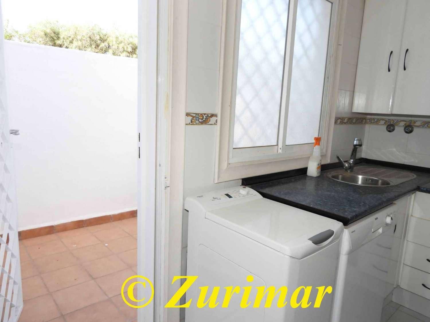 3 soveværelse Lejlighed til salg i Roquetas de Mar med swimmingpool - € 255.000 (Ref: 9217706)